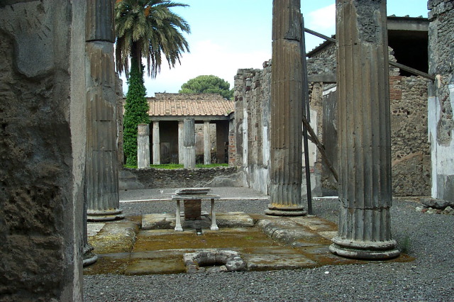 P0000695