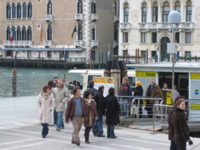 Getting Off the vapretto in Venice